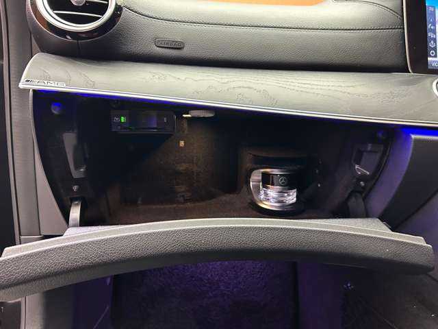 メルセデス・ベンツ Ｅ２００ アバンギャルド スポーツ 千葉県 2016(平28)年 9.1万km オブシディアンブラック レザーパッケージ　/純正ナビ　/３６０°カメラ　/ＡＣＣ　/Ｂｕｒｍｅｓｔｅｒサウンド　/全席シートヒーター　/パワーシート　/ＬＥＤヘッドライト　/オートライト　/エアバランスＰＫＧ　/電動リアゲート