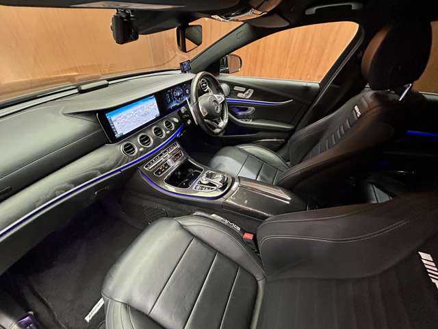 メルセデス・ベンツ Ｅ２００ アバンギャルド スポーツ 千葉県 2016(平28)年 9.1万km オブシディアンブラック レザーパッケージ　/純正ナビ　/３６０°カメラ　/ＡＣＣ　/Ｂｕｒｍｅｓｔｅｒサウンド　/全席シートヒーター　/パワーシート　/ＬＥＤヘッドライト　/オートライト　/エアバランスＰＫＧ　/電動リアゲート