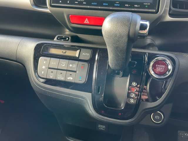 ホンダ Ｎ ＢＯＸ スラッシュ G ターボ Aパッケージ 岩手県 2015(平27)年 8.6万km スマートブラック 純正8インチSDナビ/パドルシフト　/ステアリングリモコン　/電動格納ミラー　/フォグランプ　/エンジンスタートボタン　/４ＷＤ　/スマートキー　/バックカメラ　/ＥＴＣ　/フロアマット