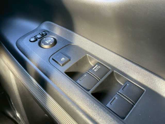 ホンダ Ｎ ＢＯＸ スラッシュ G ターボ Aパッケージ 岩手県 2015(平27)年 8.6万km スマートブラック 純正8インチSDナビ/パドルシフト　/ステアリングリモコン　/電動格納ミラー　/フォグランプ　/エンジンスタートボタン　/４ＷＤ　/スマートキー　/バックカメラ　/ＥＴＣ　/フロアマット