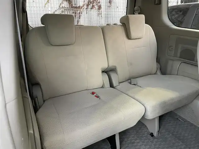 トヨタ ノア G 埼玉県 2012(平24)年 9.1万km グレーメタリック /純正HDDナビ//フルセグTV//バックカメラ//フリップダウンモニター//CD/DVD/Bluetooth//両側パワースライドドア//クルーズコントロール//運転席シートヒーター//ビルトインETC//スマートキーx2//キセノン//Wエアバッグ//ABS//コンビステアリング//ステアリングオーディオリモコン//オートライト//Fフォグランプ//プライバシーガラス//ドアバイザー//純正15インチAW