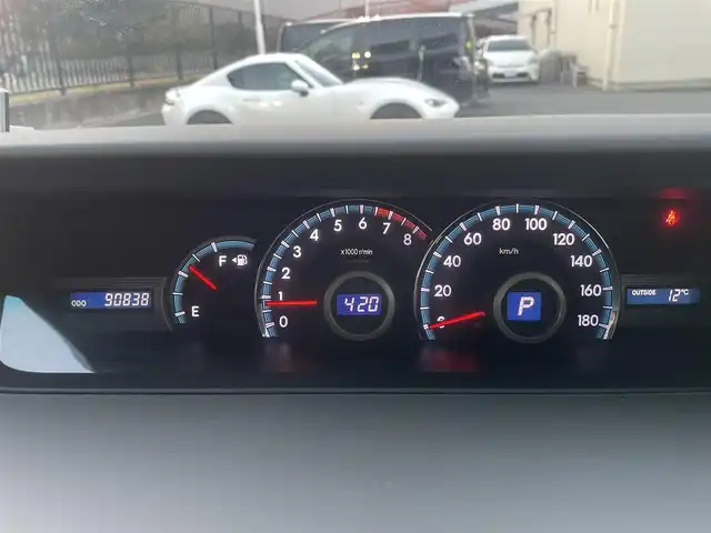 トヨタ ノア G 埼玉県 2012(平24)年 9.1万km グレーメタリック /純正HDDナビ//フルセグTV//バックカメラ//フリップダウンモニター//CD/DVD/Bluetooth//両側パワースライドドア//クルーズコントロール//運転席シートヒーター//ビルトインETC//スマートキーx2//キセノン//Wエアバッグ//ABS//コンビステアリング//ステアリングオーディオリモコン//オートライト//Fフォグランプ//プライバシーガラス//ドアバイザー//純正15インチAW