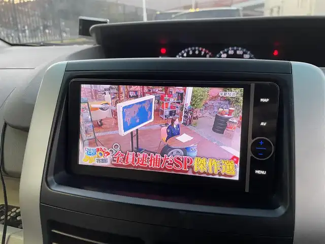 トヨタ ノア G 埼玉県 2012(平24)年 9.1万km グレーメタリック /純正HDDナビ//フルセグTV//バックカメラ//フリップダウンモニター//CD/DVD/Bluetooth//両側パワースライドドア//クルーズコントロール//運転席シートヒーター//ビルトインETC//スマートキーx2//キセノン//Wエアバッグ//ABS//コンビステアリング//ステアリングオーディオリモコン//オートライト//Fフォグランプ//プライバシーガラス//ドアバイザー//純正15インチAW