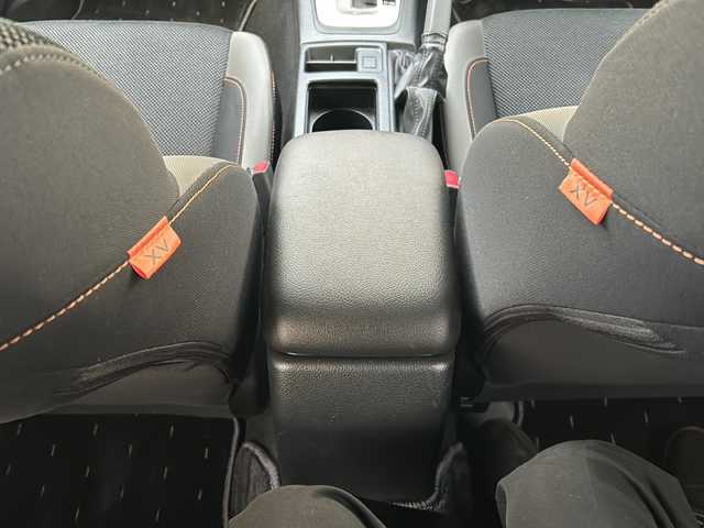 スバル インプレッサ ＸＶ 2．0i アイサイト プラウドED 愛知県 2016(平28)年 8.7万km デザートカーキ 登録時走行距離86696km/純正メモリナビ/(フルセグテレビ.FM.AM.Bluetooth)/純正17インチAW/純正フロアマット/バックカメラ/アイドリングストップ/ルーフレール/ウィンカーミラー/クルーズコントロール/ドアバイザー/プッシュスタート/パドルシフト/スマートキー/ドライブレコーダー/ETC/保証書/取扱説明書