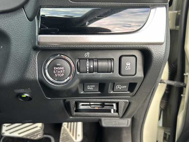 スバル インプレッサ ＸＶ 2．0i アイサイト プラウドED 愛知県 2016(平28)年 8.7万km デザートカーキ 登録時走行距離86696km/純正メモリナビ/(フルセグテレビ.FM.AM.Bluetooth)/純正17インチAW/純正フロアマット/バックカメラ/アイドリングストップ/ルーフレール/ウィンカーミラー/クルーズコントロール/ドアバイザー/プッシュスタート/パドルシフト/スマートキー/ドライブレコーダー/ETC/保証書/取扱説明書