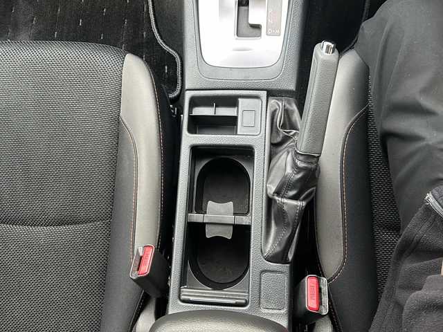 スバル インプレッサ ＸＶ 2．0i アイサイト プラウドED 愛知県 2016(平28)年 8.7万km デザートカーキ 登録時走行距離86696km/純正メモリナビ/(フルセグテレビ.FM.AM.Bluetooth)/純正17インチAW/純正フロアマット/バックカメラ/アイドリングストップ/ルーフレール/ウィンカーミラー/クルーズコントロール/ドアバイザー/プッシュスタート/パドルシフト/スマートキー/ドライブレコーダー/ETC/保証書/取扱説明書