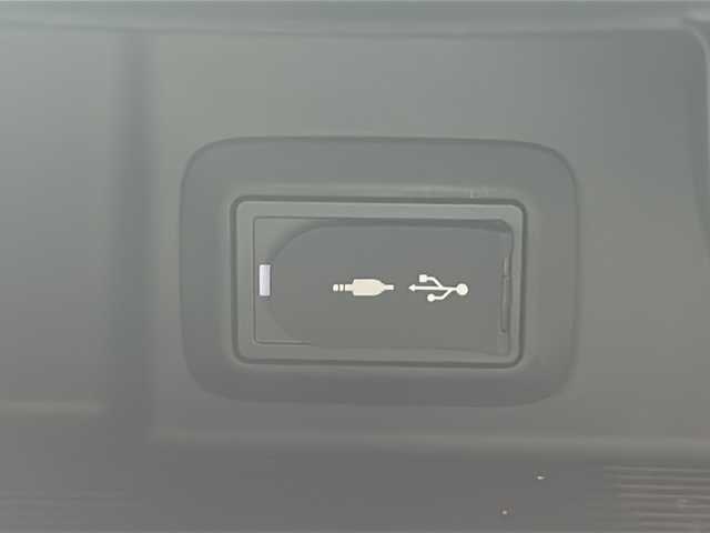 トヨタ ハリアー ハイブリッド Z レザーパッケージ 沖縄県 2020(令2)年 2.8万km プレシャスブラックパール 純正ナビ　/（ＡＭ／ＦＭ／ＢＴ）　/全方位モニター　/フルセグＴＶ　/コーナーセンサー　/電動リアゲート　/パワーシート　/シートヒーター　/衝突軽減　/クルーズコントロール　/ドラレコ　/ＥＴＣ　/純正19ＡＷ/オートマチックハイビーム/レーンキープアシスト/ステアリングヒーター/LEDヘッドライト/横滑り防止/純正フロアマット/USB入力端子