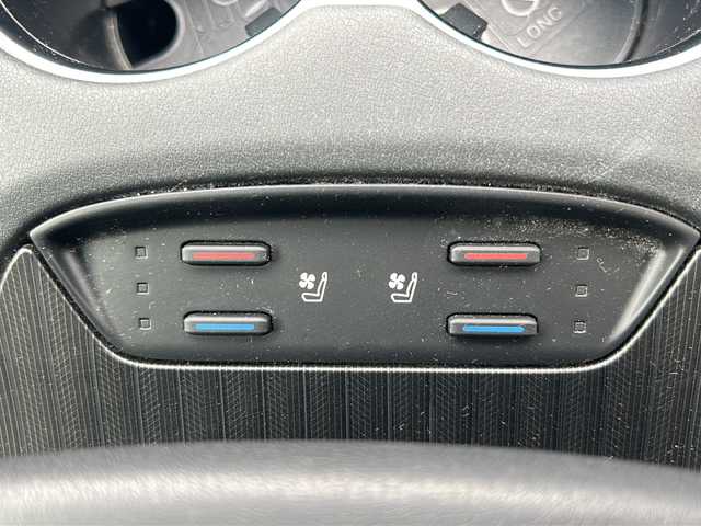 トヨタ ハリアー ハイブリッド Z レザーパッケージ 沖縄県 2020(令2)年 2.8万km プレシャスブラックパール 純正ナビ　/（ＡＭ／ＦＭ／ＢＴ）　/全方位モニター　/フルセグＴＶ　/コーナーセンサー　/電動リアゲート　/パワーシート　/シートヒーター　/衝突軽減　/クルーズコントロール　/ドラレコ　/ＥＴＣ　/純正19ＡＷ/オートマチックハイビーム/レーンキープアシスト/ステアリングヒーター/LEDヘッドライト/横滑り防止/純正フロアマット/USB入力端子