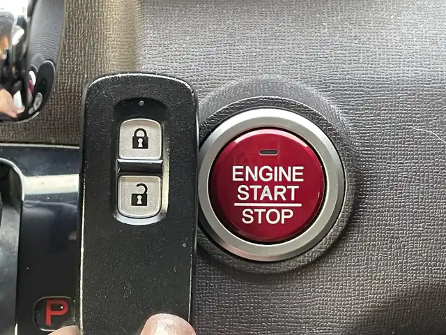 ホンダ Ｎ ＯＮＥ プレミアム Lパッケージ 山口県 2013(平25)年 7.2万km プレミアムホワイトパール 社外ナビ/フルセグTV/電動格納ミラー/純正フロアマット/フォグランプ/ドアバイザー