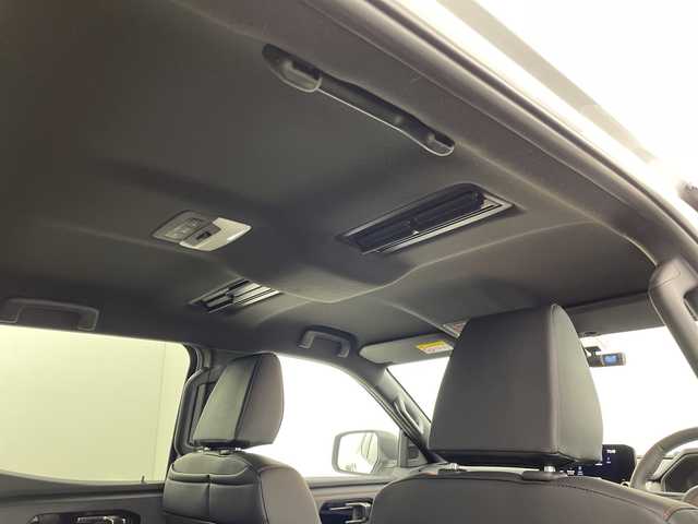 三菱 トライトン GSR 群馬県 2024(令6)年 0.3万km ホワイトダイヤモンド 純正９型ナビ　全周囲カメラ　ＥＴＣ　ドラレコ　衝突被害軽減ブレーキ　レーンアシスト　アダプティブクルーズコントロール　ＬＥＤヘッドライト　ステアリングヒーター　レザーシート　シートヒーター　禁煙車