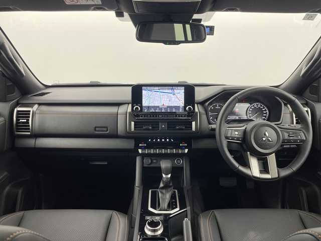 三菱 トライトン GSR 群馬県 2024(令6)年 0.3万km ホワイトダイヤモンド 純正９型ナビ　全周囲カメラ　ＥＴＣ　ドラレコ　衝突被害軽減ブレーキ　レーンアシスト　アダプティブクルーズコントロール　ＬＥＤヘッドライト　ステアリングヒーター　レザーシート　シートヒーター　禁煙車