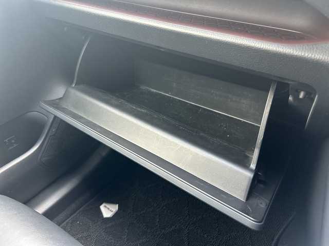 トヨタ ＲＡＶ４ ハイブリットG 東京都 2020(令2)年 5.7万km ホワイトパールクリスタルシャイン ワンオーナー/レザーシート/4WD/純正SDナビ（NSZT-Y68T）/・Bluetooth/TV/CD/DVD/SD/Toyota Safety Sense/・プリクラッシュセーフティ/・レーントレーシングアシスト/・レーダークルーズコントロール/・オートマチックハイビーム/・ロードサインアシスト/先行車発進告知機能/インテリジェントクリアランスソナー/リヤクロストラフィックオートブレーキ/ブラインドスポットモニター/横滑り防止装置/盗難防止装置/ドライブレコーダー/バックカメラ/オートライト/オートマチックハイビーム/オートエアコン/電動格納ミラー/プッシュスタート/電動リアゲート/コーナーセンサー/純正18インチアルミホイール/TRD製エアロパーツセット/TRD製オーバーフェンダー/ETC/スペアキー1本/取扱説明書