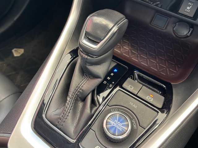 トヨタ ＲＡＶ４ ハイブリットG 埼玉県 2020(令2)年 5.8万km ホワイトパールクリスタルシャイン トヨタセーフティーセンス　/サンルーフ　/純正9インチナビ /　　CD/DVD/BT/フルセグ/バックカメラ /パワーバックドア /レーダークルーズコントロール/LEDオートライト /革シート /メモリシート /シートヒーター /純正18インチアルミ /ブラインドスポットモニター/ステアリングヒーター/ETC