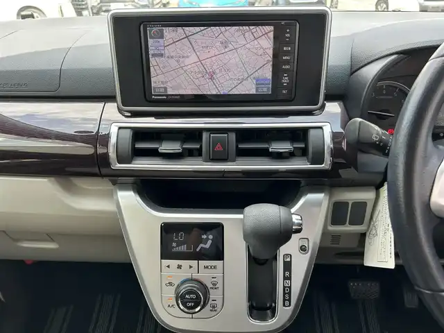 ダイハツ キャスト スタイル G SAⅡ 群馬県 2016(平28)年 2.3万km ファイアークォーツレッドM ワンオーナー/スマートアシストII/・衝突回避支援ブレーキ/・衝突警報/・車線逸脱警報/・誤発進抑制制御/・後方誤発進抑制制御/・先行車発進お知らせ/社外ナビ(CN-R330WD)/CD・DVD・USB/SD・フルセグTV/バックカメラ/横滑り防止装置/アイドリングストップ/純正アルミホイール/純正フロアマット/LEDヘッドライト/LEDフォグ/オートライト/取説・保証書/スマートキー×2