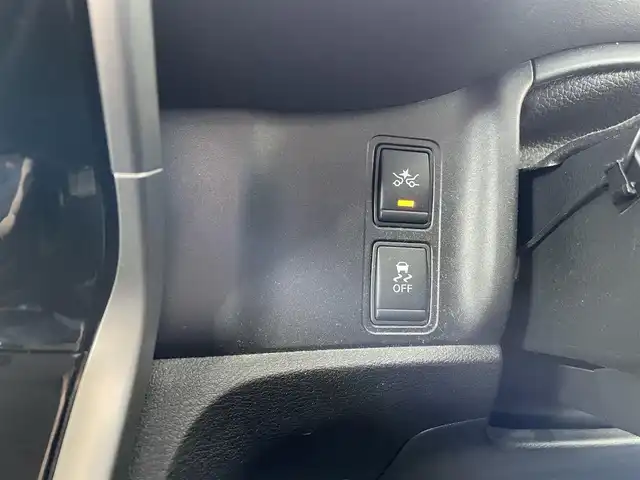 日産 セレナ ハイウェイスター プロパイロットED 愛知県 2017(平29)年 6.6万km ダイヤモンドブラック 純SDナビテレビ/フルセグテレビ/純フリップダウンモニター/両側パワースライドドア/プロパイロット/バックカメラ/ドライブレコーダー/エマージェンシーブレーキ/純16インチAW/社外AW付スタッドレスタイヤ車載