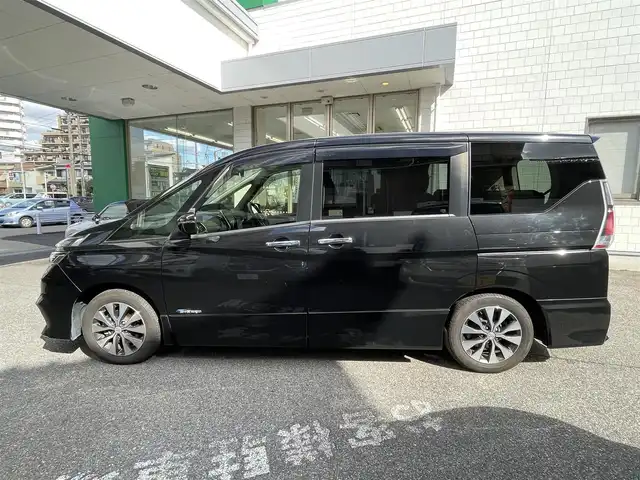 日産 セレナ ハイウェイスター プロパイロットED 愛知県 2017(平29)年 6.6万km ダイヤモンドブラック 純SDナビテレビ/フルセグテレビ/純フリップダウンモニター/両側パワースライドドア/プロパイロット/バックカメラ/ドライブレコーダー/エマージェンシーブレーキ/純16インチAW/社外AW付スタッドレスタイヤ車載