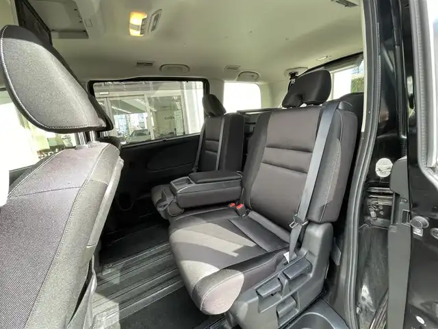 日産 セレナ ハイウェイスター プロパイロットED 愛知県 2017(平29)年 6.6万km ダイヤモンドブラック 純SDナビテレビ/フルセグテレビ/純フリップダウンモニター/両側パワースライドドア/プロパイロット/バックカメラ/ドライブレコーダー/エマージェンシーブレーキ/純16インチAW/社外AW付スタッドレスタイヤ車載