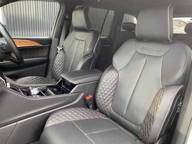 クライスラー・ジープ ジープ グランドチェロキー サミットリザーブ 4xe 福岡県 2023(令5)年 2万km 白 パノラマサンルーフ/アダプティブクルーズコントロール/ブラインドスポットモニター/レーンキープアシスト/黒革シート/ハンドルヒーター　/全席シートヒーター/全席ベンチレーション　/マッサージ機能　/ワイヤレス充電/全方位カメラ　/パワーバックドア/前後ドライブレコーダー/純正21インチアルミホイール/ETC