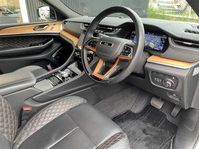 クライスラー・ジープ ジープ グランドチェロキー サミットリザーブ 4xe 福岡県 2023(令5)年 2万km 白 パノラマサンルーフ/アダプティブクルーズコントロール/ブラインドスポットモニター/レーンキープアシスト/黒革シート/ハンドルヒーター　/全席シートヒーター/全席ベンチレーション　/マッサージ機能　/ワイヤレス充電/全方位カメラ　/パワーバックドア/前後ドライブレコーダー/純正21インチアルミホイール/ETC