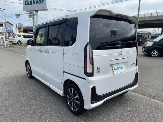 ホンダ Ｎ ＢＯＸ カスタム 石川県 2024(令6)年 1.2万km プラチナホワイトパール 純正8型ディスプレイオーディオ/バックカメラ/LEDヘッドライト/パーキングセンサー/片側パワースライドドア/ドライブレコーダー/ホンダセンシング/レーダークルーズ/純正アルミホイール/スマートキー/シートヒーター/プッシュスタート/レーンキープアシスト