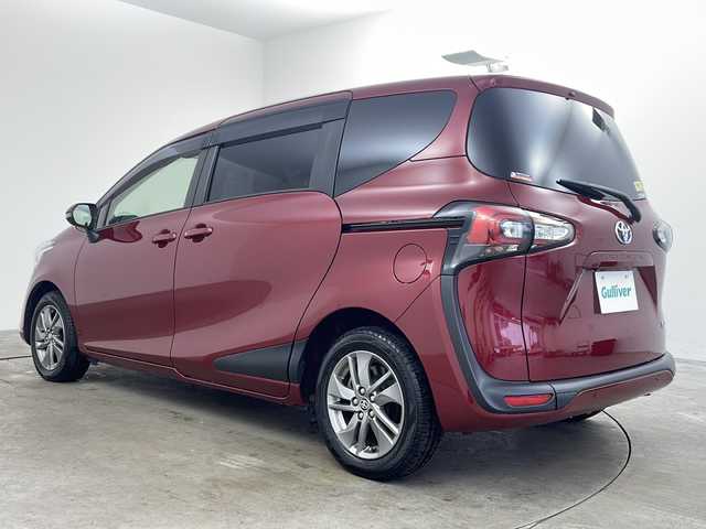 トヨタ シエンタ ハイブリッド ファンベースG クエロ 兵庫県 2020(令2)年 6.2万km センシュアルレッドマイカ ・純正ナビ/Bluetooth/CD/DVD/SD/TV/・バックカメラ/・トヨタセーフティセンス/・プリクラッシュセーフティ/・レーンディバーチャーアラート/・パーキングサポートブレーキ/・オートマチックハイビーム/・クルーズコントロール/・先行車発進告知機能/・ドライブスタートコントロール/・クリアランスソナー/・電子制御ブレーキシステム/・車両接近通報装置/・横滑り防止装置/・両側パワースライドドア/・ステアリングスイッチ/・ステアリングヒーター/・シート素材：合皮×スエード調/・前席シートヒーター/・純正フロアマット/・LEDヘッドライト/・フォグランプ/・純正15インチアルミホイール/・前後ドライブレコーダー/・ビルトインETC2.0/・AC100V充電/・スマートキー/・保証書