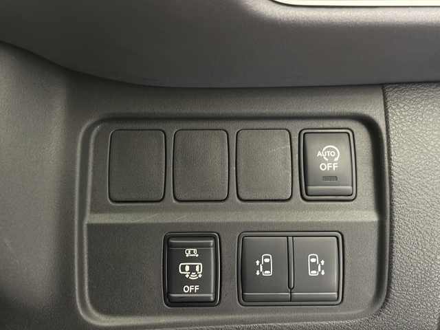 日産 セレナ ハイウェイスター V 長野県 2019(令1)年 5.7万km ダークメタルグレー 4WD/純正ナビ/ＣＤ・ＤＶＤ再生/地デジＴＶ/バックカメラ/アラウンドビューモニター/両側パワースライドドア/エマージェンシーブレーキ/LEDヘッドライト/オートライト/クルーズコントロール/ETC/純正アルミホイール/スマートキー/プッシュスタート/スペアキー/アイドリングストップ