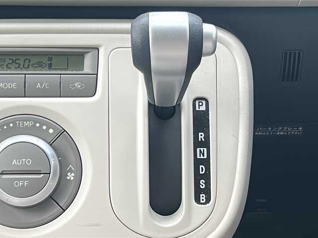 ダイハツ ミラ ココア X 京都府 2012(平24)年 5.1万km ムースピンクパール 禁煙車　/オーディオ　/オートエアコン　/アイドリングストップ　/ベンチシート　/ＣＤ　/スマートキー　/純正フロアマット　/パワーステアリング　/パワーウィンドウ　/ＡＢＳ　/ハロゲンライト　/電動格納ミラー　/ドアバイザー