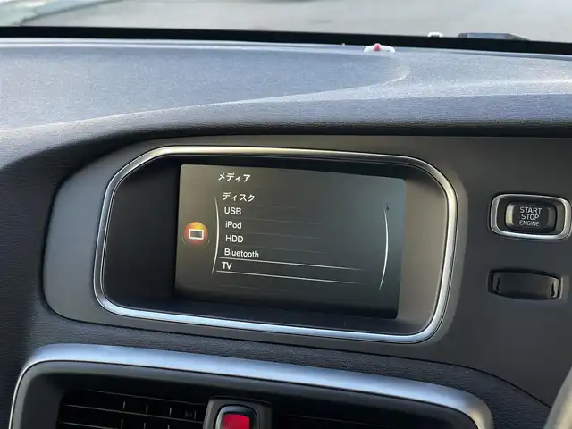 ボルボ Ｖ４０ D4 モメンタム 山梨県 2016(平28)年 5.4万km アイスホワイト ＡＣＣ/レーンキープアシスト/ブラインドスポット/純正ＨＤＤナビ/ＢＴ/ＵＳＢ/ＴＶ/運転席パワーシート/ハーフレザーシート/ＥＴＣ