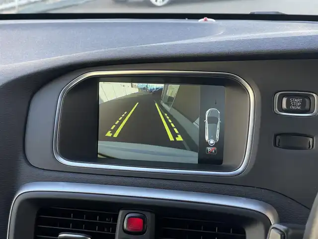 ボルボ Ｖ４０ D4 モメンタム 山梨県 2016(平28)年 5.4万km アイスホワイト ＡＣＣ/レーンキープアシスト/ブラインドスポット/純正ＨＤＤナビ/ＢＴ/ＵＳＢ/ＴＶ/運転席パワーシート/ハーフレザーシート/ＥＴＣ