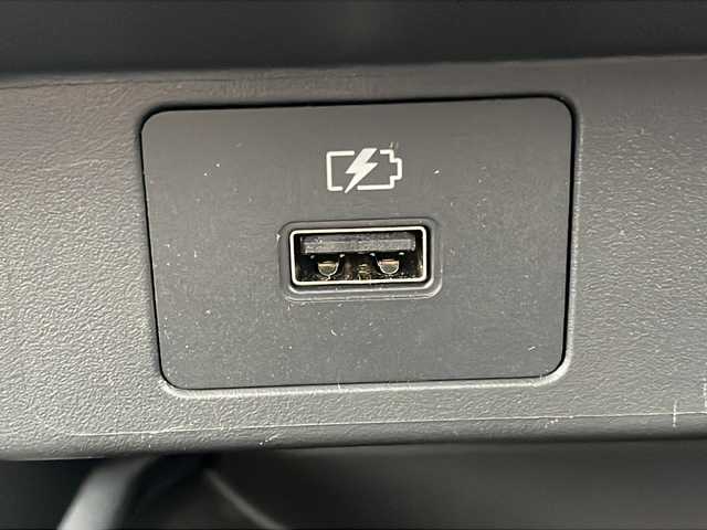 日産 ノート オーテック 茨城県 2023(令5)年 0.6万km ピュアホワイトパール 純正SDナビ(Bluetooth/フルセグTV/バックカメラ)/LEDオートライト/オートマチックハイビーム/サイドエアバッグ/スマートキー/冷房AAC/USB入力端子/レザーシート/純正エアロ/16インチ純正アルミホイール/コーナーセンサー/純正フロアマット