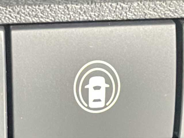 日産 ノート オーテック 茨城県 2023(令5)年 0.6万km ピュアホワイトパール 純正SDナビ(Bluetooth/フルセグTV/バックカメラ)/LEDオートライト/オートマチックハイビーム/サイドエアバッグ/スマートキー/冷房AAC/USB入力端子/レザーシート/純正エアロ/16インチ純正アルミホイール/コーナーセンサー/純正フロアマット