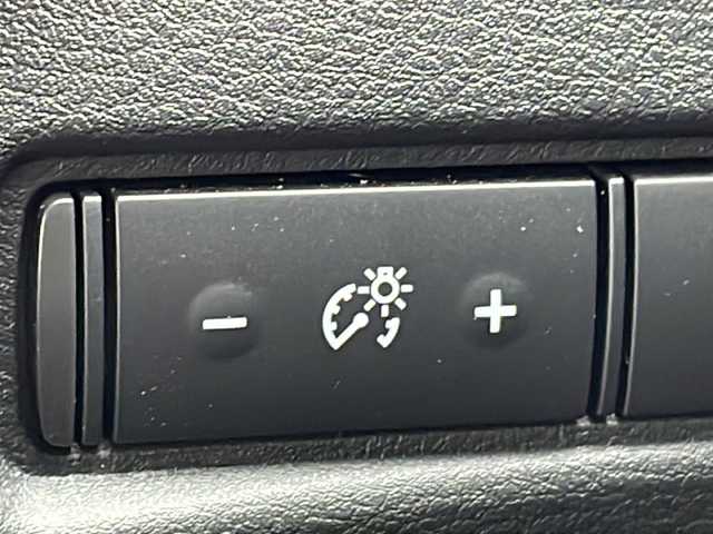 日産 ノート オーテック 茨城県 2023(令5)年 0.6万km ピュアホワイトパール 純正SDナビ(Bluetooth/フルセグTV/バックカメラ)/LEDオートライト/オートマチックハイビーム/サイドエアバッグ/スマートキー/冷房AAC/USB入力端子/レザーシート/純正エアロ/16インチ純正アルミホイール/コーナーセンサー/純正フロアマット