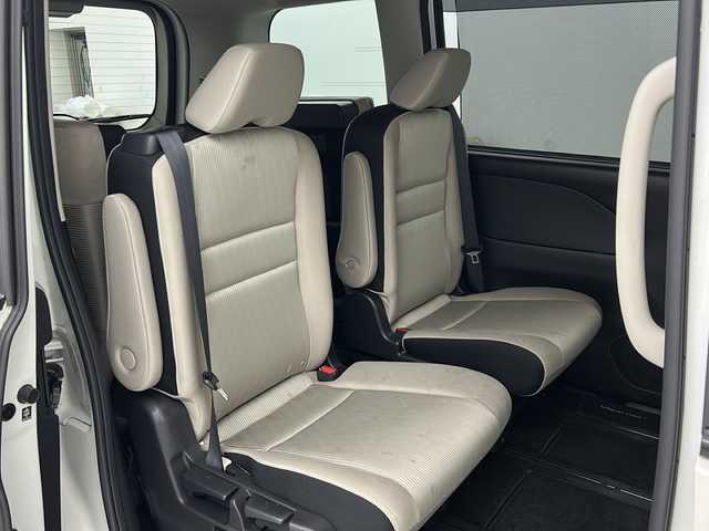 日産 セレナ e－パワー ハイウェイスター V 宮城県 2020(令2)年 6.5万km ブリリアントホワイトパール 2トーン 禁煙車/純正11.3インチフリップダウンモニター/プロパイロット/３６０°セーフティアシスト/・インテリジェントエマージェンシーブレーキ/・ふらつき警報/・アラウンドビューモニター/・車線逸脱警報/・車線逸脱防止支援/・後側方車両検知警報/・後側方衝突防止支援/・クロストラフィックアラート/デジタルインナーミラー/両側パワースライドドア/純正10インチSDナビ/・BT/CD/DVD/ブルーレイ/SD/AM/FM/フルセグTV/純正ドライブレコーダー/ビルトインETC/革巻きステアリング/ステアリングスイッチ/プッシュスタート/スマートキー/純正15インチアルミホイール/ドアバイザー/サンシェード/後席テーブル