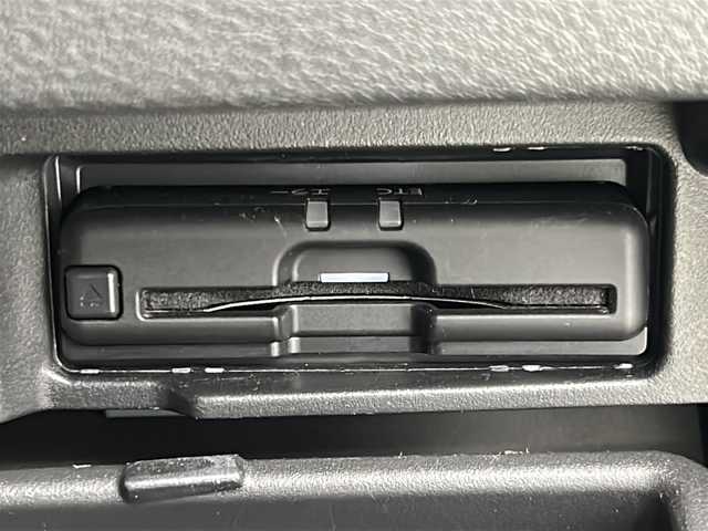 日産 セレナ e－パワー ハイウェイスター V 宮城県 2020(令2)年 6.5万km ブリリアントホワイトパール 2トーン 禁煙車/純正11.3インチフリップダウンモニター/プロパイロット/３６０°セーフティアシスト/・インテリジェントエマージェンシーブレーキ/・ふらつき警報/・アラウンドビューモニター/・車線逸脱警報/・車線逸脱防止支援/・後側方車両検知警報/・後側方衝突防止支援/・クロストラフィックアラート/デジタルインナーミラー/両側パワースライドドア/純正10インチSDナビ/・BT/CD/DVD/ブルーレイ/SD/AM/FM/フルセグTV/純正ドライブレコーダー/ビルトインETC/革巻きステアリング/ステアリングスイッチ/プッシュスタート/スマートキー/純正15インチアルミホイール/ドアバイザー/サンシェード/後席テーブル