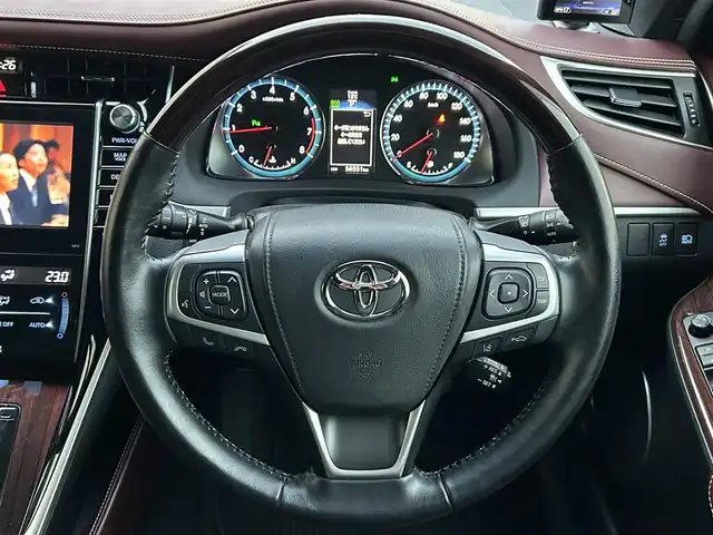 トヨタ ハリアー プレミアム アドバンスドP 茨城県 2015(平27)年 5.7万km ブラック モデリスタエアロパーツ/・フロント・リアスボイラー/純正ナビ/・ワンセグTV/・Bluetooth接続/・CDチェンジャー/・USB入力端子/JBL/バック・サイドカメラ/LEDオートライト/レーダークルーズコントロール/パワーシートD＋N席/アイドリングストップ/電動リアゲート/純正１８インチアルミホイール/ETC/ワンオーナー/保証書付き/スマートキー