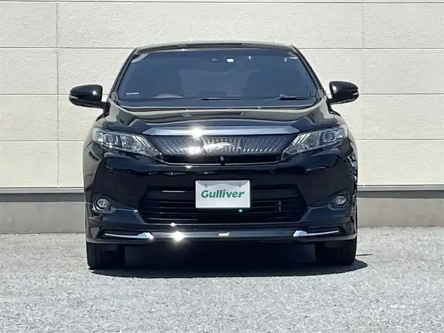 トヨタ ハリアー プレミアム アドバンスドP 茨城県 2015(平27)年 5.7万km ブラック モデリスタエアロパーツ/・フロント・リアスボイラー/純正ナビ/・ワンセグTV/・Bluetooth接続/・CDチェンジャー/・USB入力端子/JBL/バック・サイドカメラ/LEDオートライト/レーダークルーズコントロール/パワーシートD＋N席/アイドリングストップ/電動リアゲート/純正１８インチアルミホイール/ETC/ワンオーナー/保証書付き/スマートキー