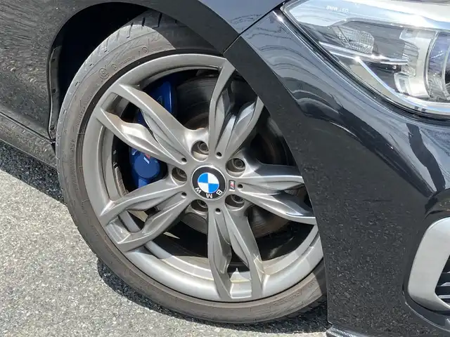 ＢＭＷ Ｍ１３５ｉ 山口県 2015(平27)年 2.8万km サファイアブラックP 純正HDDナビ・地デジチューナー/BluetoothAudio接続/バックカメラ/インテリジェントセーフティ/車線逸脱警報/クルーズコントロール/LEDオートライト/Fパワーシート/フロントスポイラー/ローダウン（バネ）/フロントグリル黒/ドライブレコーダー/スマートキー/ETC