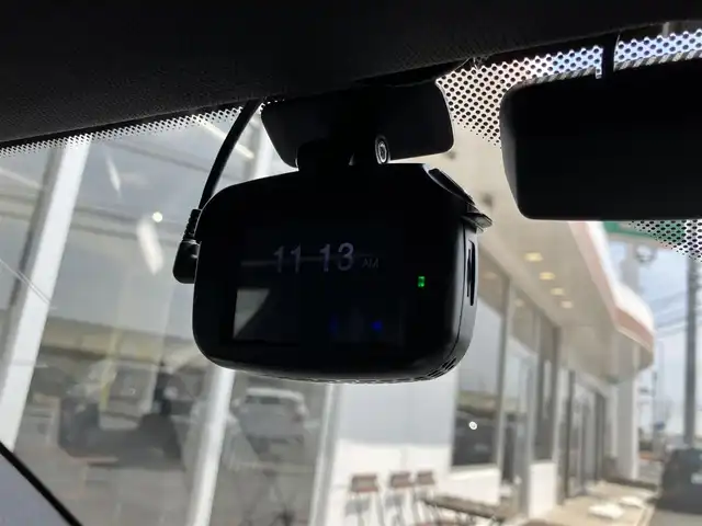 ＢＭＷ Ｍ１３５ｉ 山口県 2015(平27)年 2.8万km サファイアブラックP 純正HDDナビ・地デジチューナー/BluetoothAudio接続/バックカメラ/インテリジェントセーフティ/車線逸脱警報/クルーズコントロール/LEDオートライト/Fパワーシート/フロントスポイラー/ローダウン（バネ）/フロントグリル黒/ドライブレコーダー/スマートキー/ETC