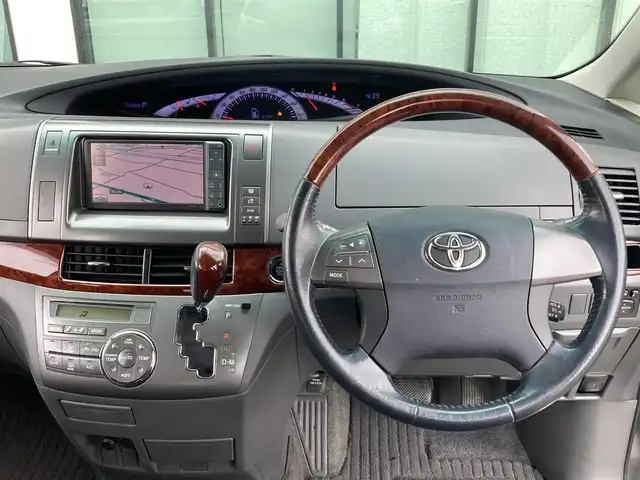 トヨタ エスティマ アエラス Gエディション 香川県 2011(平23)年 14.1万km グレーメタリック 登録時走行距離：140888km/ディーラー純正HDDナビ/　CD DVD BT フルセグTV/バックカメラ/両側パワースライドドア/クルーズコントロール/木目革巻きコンビステアリング/ステアリングスイッチ/ビルトインETC/前後ドライブレコーダー/HIDヘッドライト/オートライト/フォグランプ/プッシュスタート/スマートキー/スペアキー/エンジンスターター