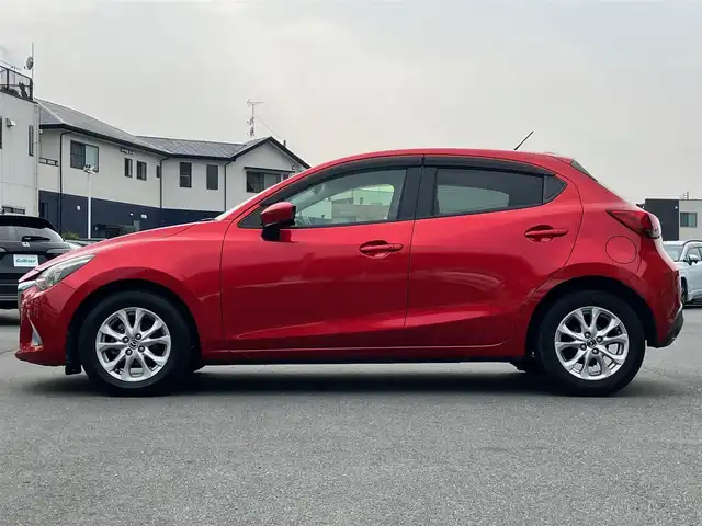 マツダ デミオ 13S Lパッケージ 静岡県 2014(平26)年 8.2万km ソウルレッドプレミアムメタリック エンジンスタートボタン/パワーステアリング/パワーウィンドウ/アイドリングストップ/スマートキー/スペアキー１本/オートエアコン/純正SDナビ（BT）/バックカメラ/ドライブレコーダー/純正フロアマット/純正アルミホイール/ハーフレザー/ABS/横滑り防止装置/オートライト/LEDヘッドライト/W+サイドエアバック/衝突軽減システム/純正アームレスト