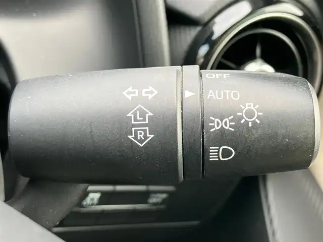 マツダ デミオ 13S Lパッケージ 静岡県 2014(平26)年 8.2万km ソウルレッドプレミアムメタリック エンジンスタートボタン/パワーステアリング/パワーウィンドウ/アイドリングストップ/スマートキー/スペアキー１本/オートエアコン/純正SDナビ（BT）/バックカメラ/ドライブレコーダー/純正フロアマット/純正アルミホイール/ハーフレザー/ABS/横滑り防止装置/オートライト/LEDヘッドライト/W+サイドエアバック/衝突軽減システム/純正アームレスト