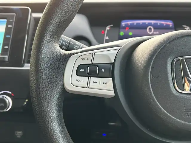 ホンダ フィット ホーム 島根県 2022(令4)年 2.3万km プレミアムサンライトホワイトパール 登録時走行距離22199km/取扱説明書【車両/ナビ】/保証書/純正Gathersナビ/バックカメラ/衝突軽減ブレーキ/レーダークルーズコントロール/レーンキープアシスト/プッシュスタート/スマートキー(スペアスマート×1)/ハーフレザーシート/LEDヘッドライト/オートライト/ドライブレコーダー/ETC