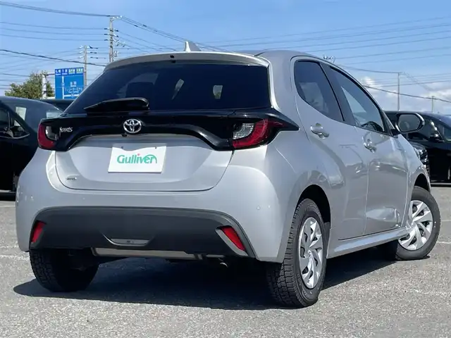 トヨタ ヤリス X 道央・札幌 2021(令3)年 3.8万km シルバーM ４WD/寒冷地仕様/純正メーカーナビ/AM/FM/BT/トヨタセーフティセンス/衝突被害軽減ブレーキ/横滑り防止装置/レーダークルーズコントロール/レーンキープアシスト/クリアランスソナー/バックカメラ/ETC/ワイパーデアイサー/DRIVEMODE/ステアリングリモコン/プッシュスタート/スマートキー/ハロゲンヘッドライト/オートライト/オートマチックハイビーム/電動格納ミラー/ウィンカーミラー/純正フロアマット/ドアバイザー
