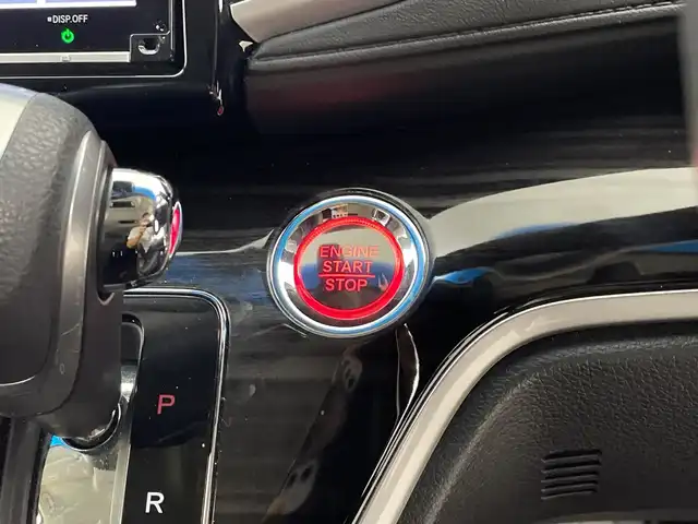 ホンダ オデッセイ アブソルート ホンダセンシング 鹿児島県 2019(平31)年 5.6万km プラチナホワイトパール 純正ナビ/(BT/CD/DVD/AM/FM/フルセグTV)/ホンダセンシング/アラウンドビューモニター/パーキングアシスト/レーダークルーズコントロール/ALPINE製フリップダウンモニター/オットマンシート/ハーフレザーシート/アイドリングストップ/前後ドライブレコーダー/ETC2.0/両側パワースライドドア/運転席パワーシート/パドルシフト/HDMI/純正17インチアルミホイール/純正フロアマット/保証書/取扱説明書
