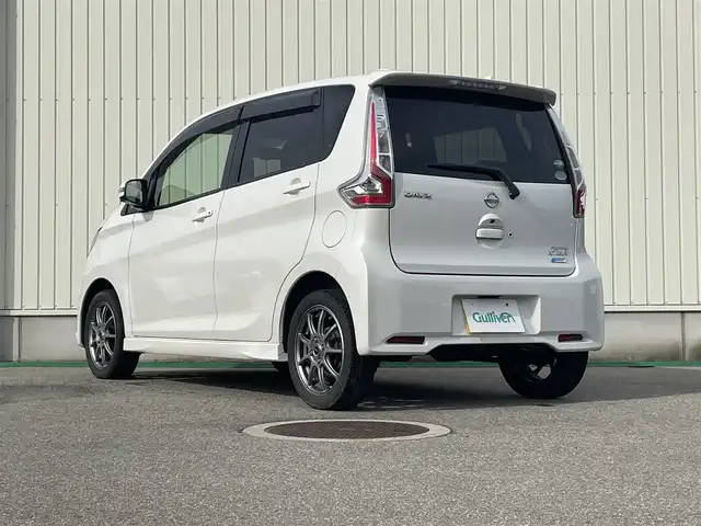 日産 デイズ ハイウェイスターG 富山県 2017(平29)年 7.1万km ホワイトパール アラウンドビューモニター/／社外７インチナビ/／フルセグＴＶ/／ＣＤ再生/／ＵＳＢ入力/／スマートキー/／プッシュスタート/／衝突軽減ブレーキ/／オートマチックハイビーム/／ＨＩＤオートライト/／フォグライト