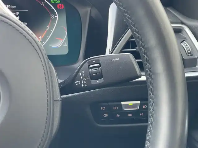 ＢＭＷ ＢＭＷ ３２０ｉ Mスポーツ 山梨県 2019(令1)年 3.3万km サファイアブラックP 純正HDDナビ/パークディスタンスコントロール/パーキングアシスト/リアビューカメラ/リバースアシスト/黒ハーフレザーシート/前席パワーシート/シートヒーター/CarPlay/タッチ充電/アクティブクルーズコントロール/レーンディパーチャーウォーニング/レーンチェンジウォーニング/ステアリング/レーンコントロール/アダプティブLEDヘッドランプ/ハイビームアシスト/ミラー型ETC/トランクリッド/スペアキ/保証書/純正18インチAW