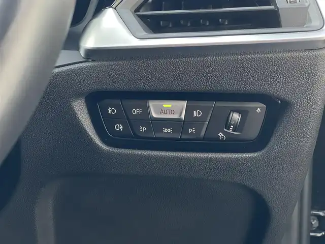 ＢＭＷ ＢＭＷ ３２０ｉ Mスポーツ 山梨県 2019(令1)年 3.3万km サファイアブラックP 純正HDDナビ/パークディスタンスコントロール/パーキングアシスト/リアビューカメラ/リバースアシスト/黒ハーフレザーシート/前席パワーシート/シートヒーター/CarPlay/タッチ充電/アクティブクルーズコントロール/レーンディパーチャーウォーニング/レーンチェンジウォーニング/ステアリング/レーンコントロール/アダプティブLEDヘッドランプ/ハイビームアシスト/ミラー型ETC/トランクリッド/スペアキ/保証書/純正18インチAW