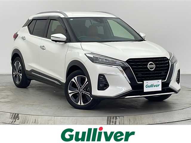 日産 キックス X ツートーンインテリアED 宮城県 2020(令2)年 5.3万km ブリリアントホワイトパール e-powerプロパイロット/純正SDナビ/・BT接続/フルセグTV/・USB入力/CD/DVD/アラウンドビューモニター/・バック/フロント/サイド/純正17インチアルミホイール/安全装備/・エマージェンシーブレーキ/・インテリジェントルームミラー/ヘッドライトレベライザー/革巻きステアリング/・ステアリングヒーター/純正LEDヘッドライト/・LEDフォグランプ/純正フロアマット/ルーフレール/禁煙車