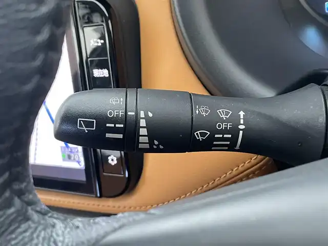 日産 キックス X ツートーンインテリアED 宮城県 2020(令2)年 5.3万km ブリリアントホワイトパール e-powerプロパイロット/純正SDナビ/・BT接続/フルセグTV/・USB入力/CD/DVD/アラウンドビューモニター/・バック/フロント/サイド/純正17インチアルミホイール/安全装備/・エマージェンシーブレーキ/・インテリジェントルームミラー/ヘッドライトレベライザー/革巻きステアリング/・ステアリングヒーター/純正LEDヘッドライト/・LEDフォグランプ/純正フロアマット/ルーフレール/禁煙車