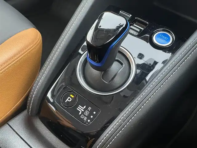 日産 キックス X ツートーンインテリアED 宮城県 2020(令2)年 5.3万km ブリリアントホワイトパール e-powerプロパイロット/純正SDナビ/・BT接続/フルセグTV/・USB入力/CD/DVD/アラウンドビューモニター/・バック/フロント/サイド/純正17インチアルミホイール/安全装備/・エマージェンシーブレーキ/・インテリジェントルームミラー/ヘッドライトレベライザー/革巻きステアリング/・ステアリングヒーター/純正LEDヘッドライト/・LEDフォグランプ/純正フロアマット/ルーフレール/禁煙車